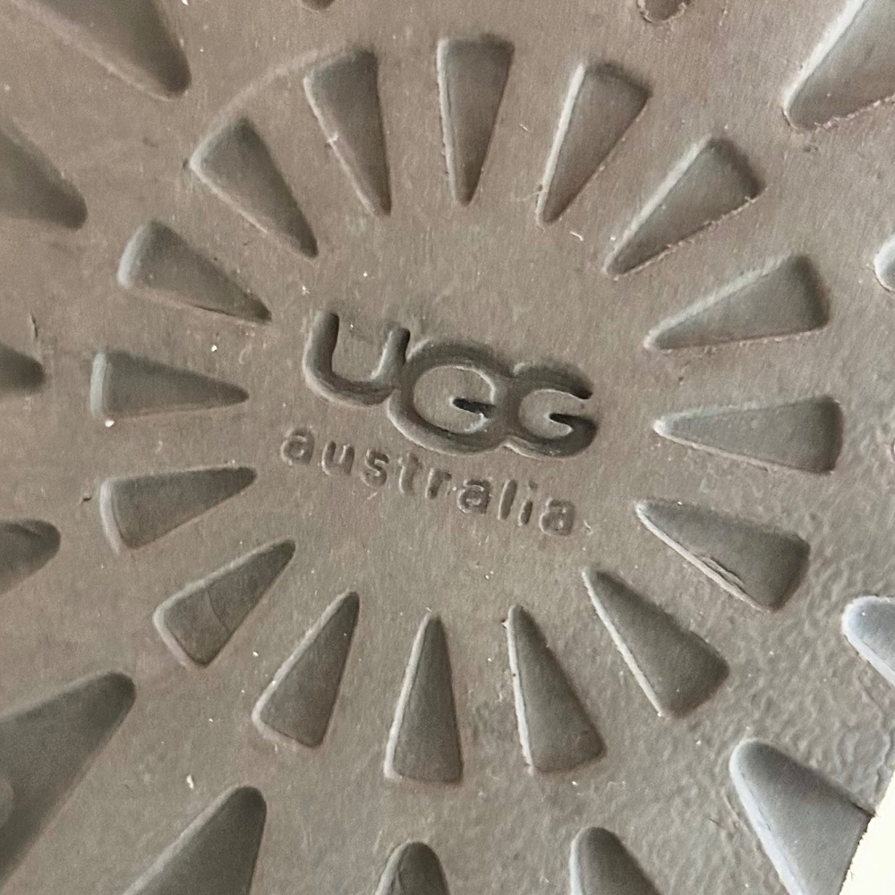 WOMEN’S UGG MINI BLACK BAILEY KNIT BOW BOOTS SZ 9 - Picture 10 of 11